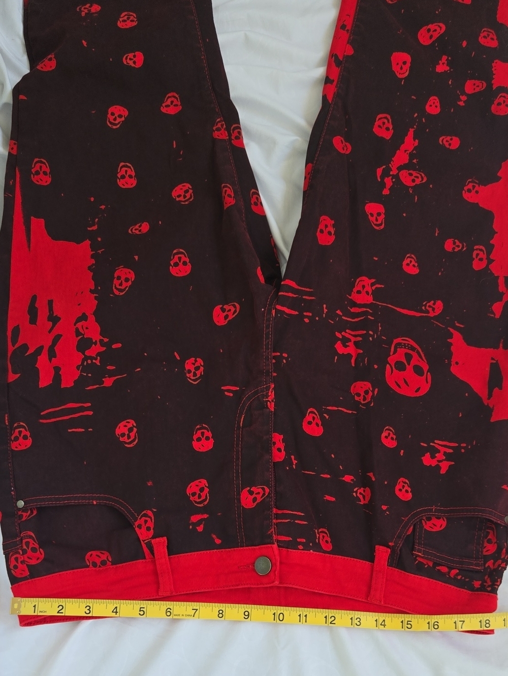 Men's Black Jeans With Multiple Bright Red Skull Graphics All Over Front&Back. - Picture 3 of 16